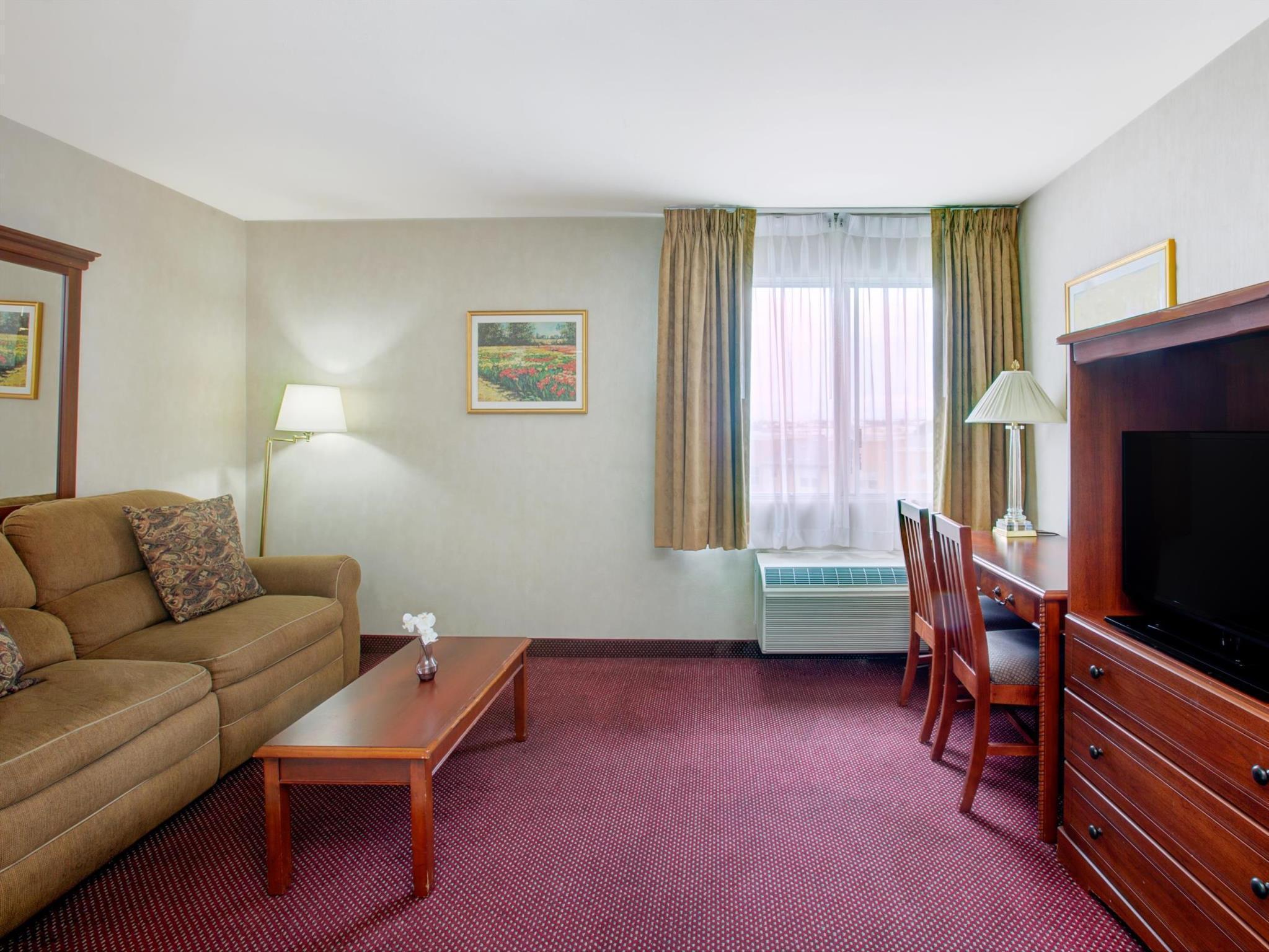 Ramada By Wyndham Hawthorne/Lax Hotel Eksteriør billede