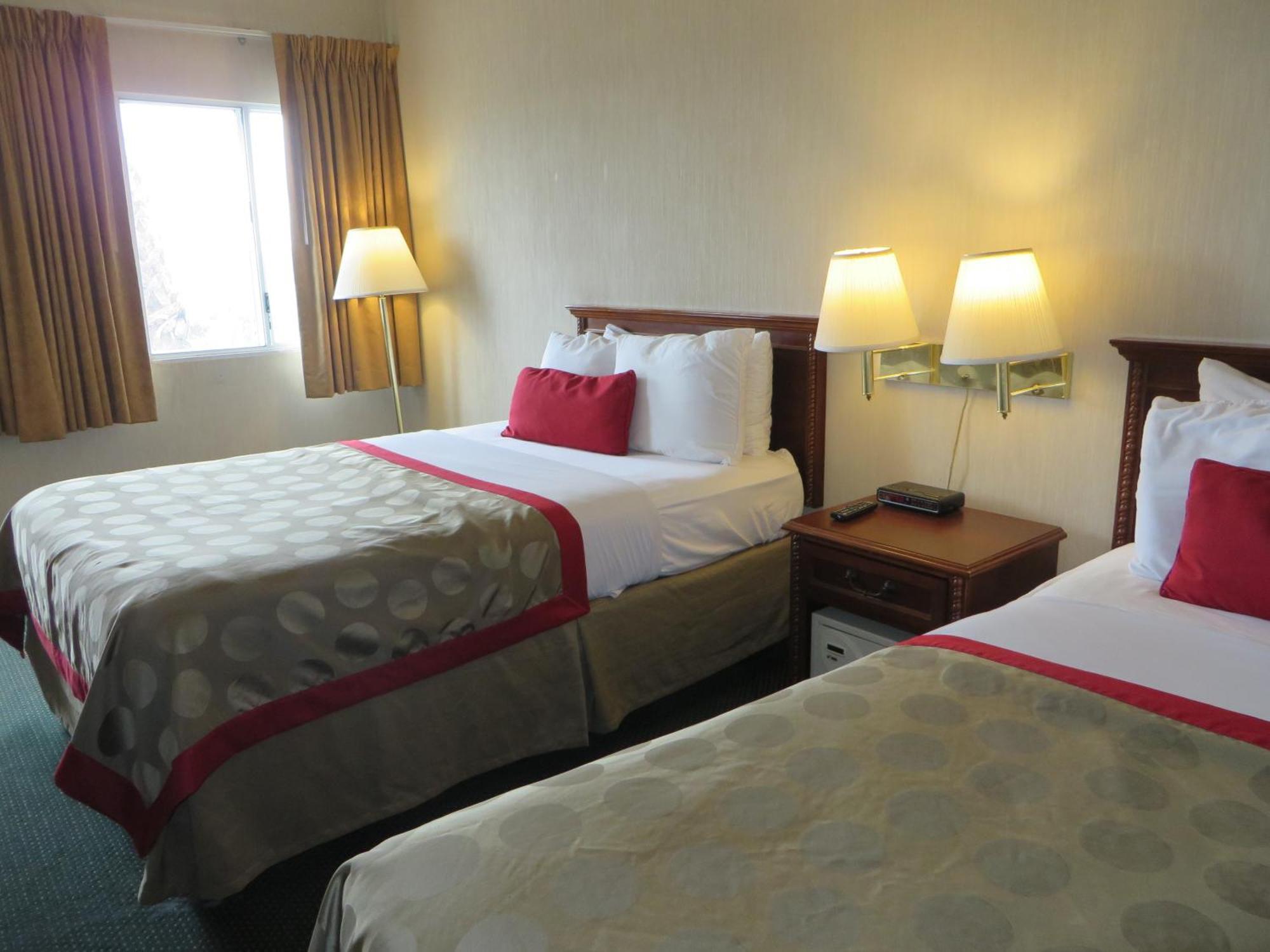 Ramada By Wyndham Hawthorne/Lax Hotel Værelse billede